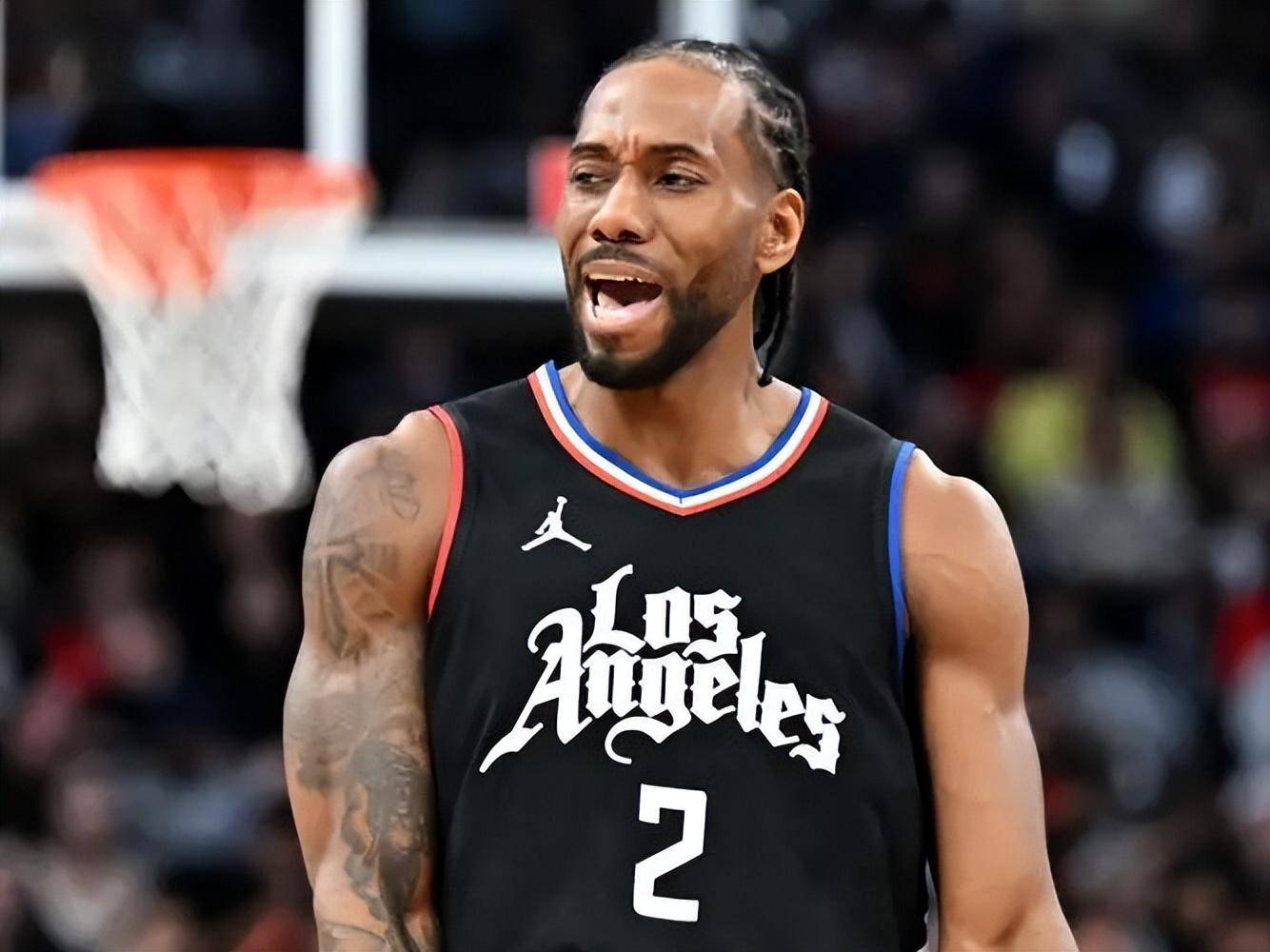 意媒：孔蒂明天回归那不勒斯，要求冬窗实质性引援以重振球队（意媒称孔蒂将于明日重返那不勒斯，要求冬窗重磅补强助球队反弹）