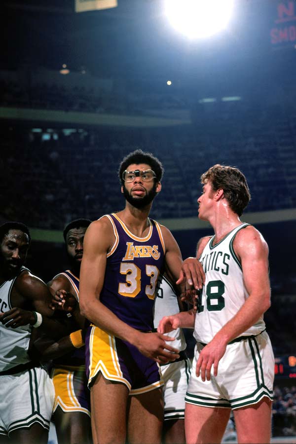 哈登总得分历史前十：篮球传奇的又一里程碑（哈登总得分升至历史前十：传奇之路再下一城）