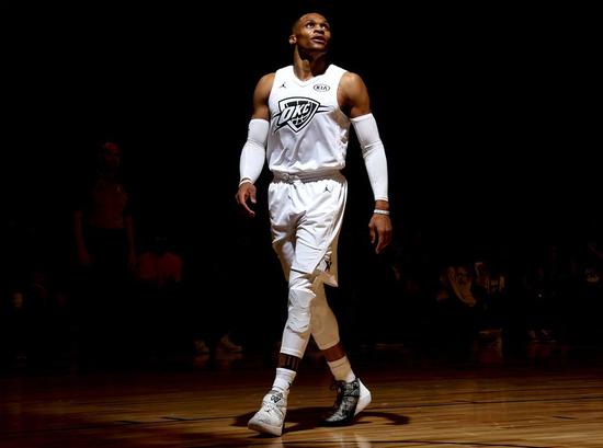 意媒：布雷默和鲁加尼今日参与全队合练，弗拉霍维奇在旁观看（意媒：布雷默、鲁加尼今日随队合练，弗拉霍维奇在场边观战）