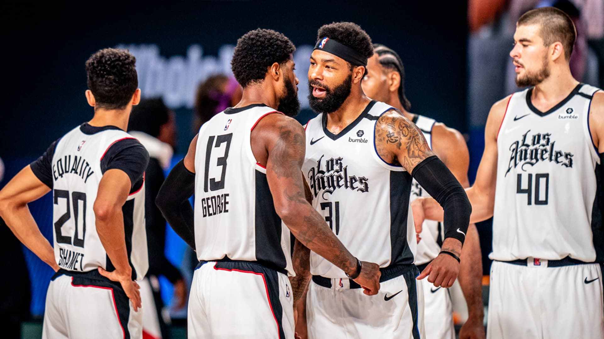 卡拉格公开向萨拉赫道歉，强调其利物浦贡献（卡拉格公开向萨拉赫致歉并肯定其对利物浦的贡献）