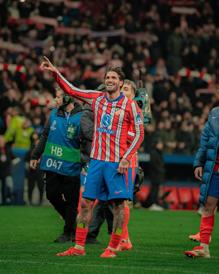 意甲战报：伊萨克森、厄德高破门，十人拉齐奥1-1博洛尼亚（意甲速递：伊萨克森、厄德高建功，十人拉齐奥1-1战平博洛尼亚）