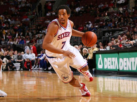 26岁广西球王，在质疑声中成为本土得分王（26岁广西球王逆风登顶本土得分王）