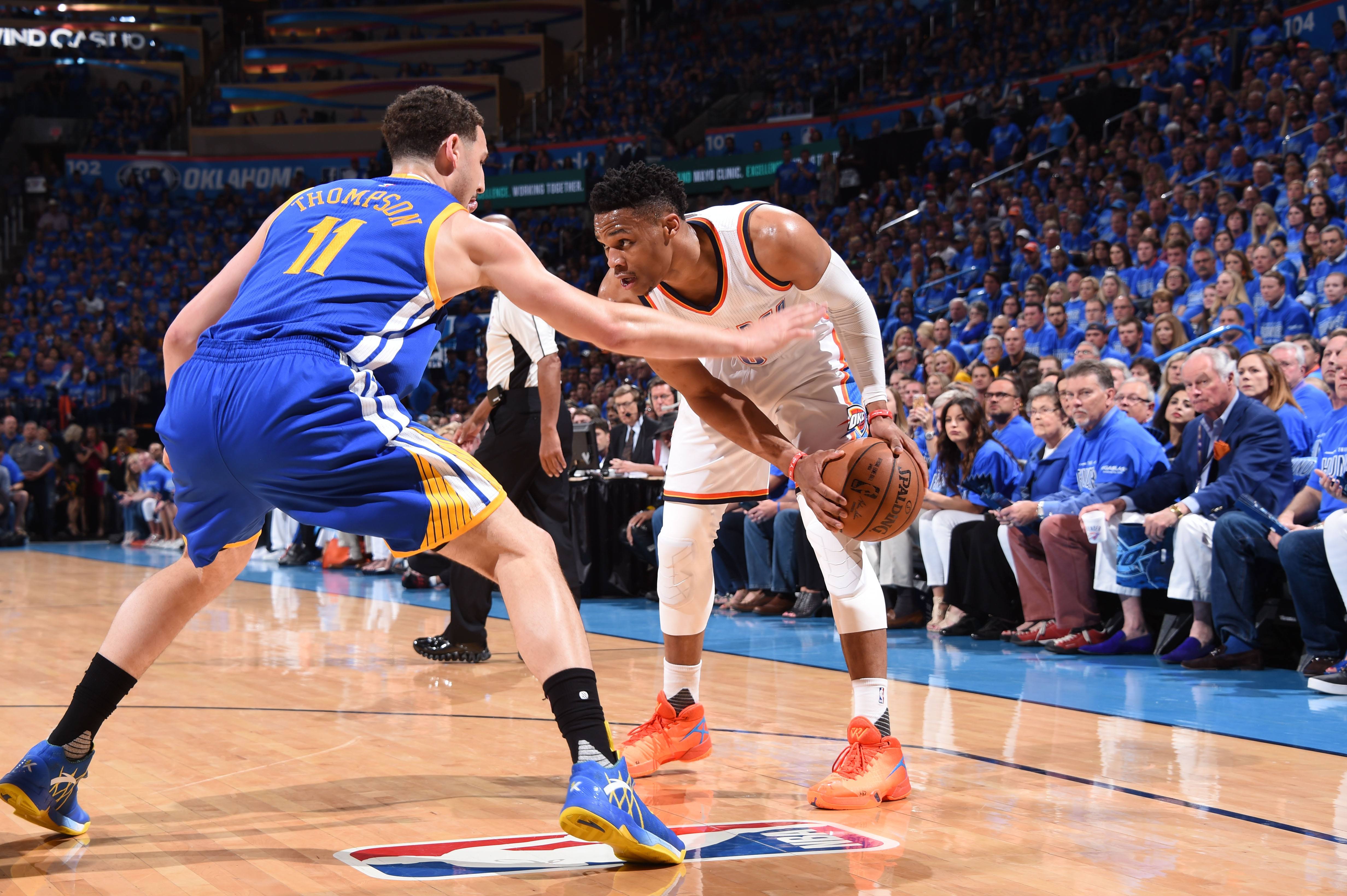 篮球中的投篮姿势分析（篮球投篮动作解析）